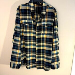 Men’s flannel plaid shirt